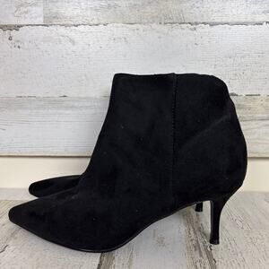 Charles By Charles David women 8 Kitten Heel Black Faux Suede ankle boot new